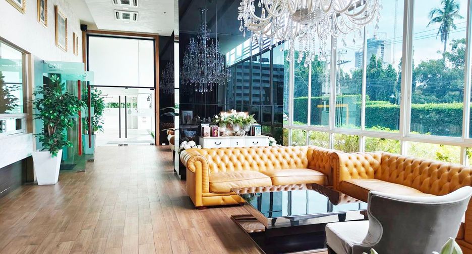 For rent and for sale 1 bed condo in Pratumnak, Pattaya