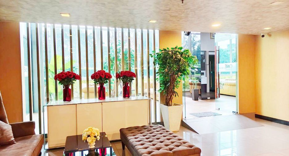 For rent and for sale 1 bed condo in Pratumnak, Pattaya
