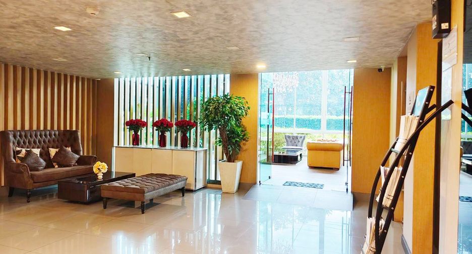 For rent and for sale 1 bed condo in Pratumnak, Pattaya