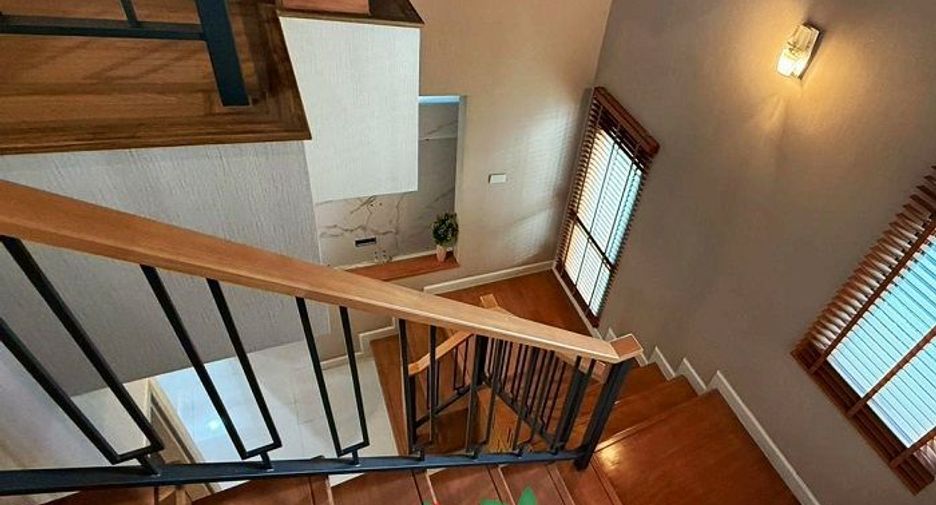 For sale 6 bedrooms house in Don Mueang, Bangkok