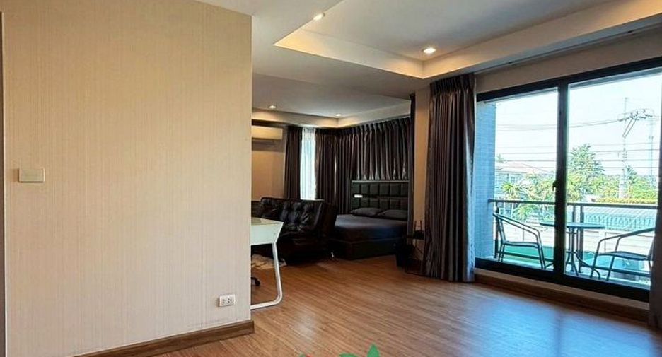 For sale 6 bedrooms house in Don Mueang, Bangkok