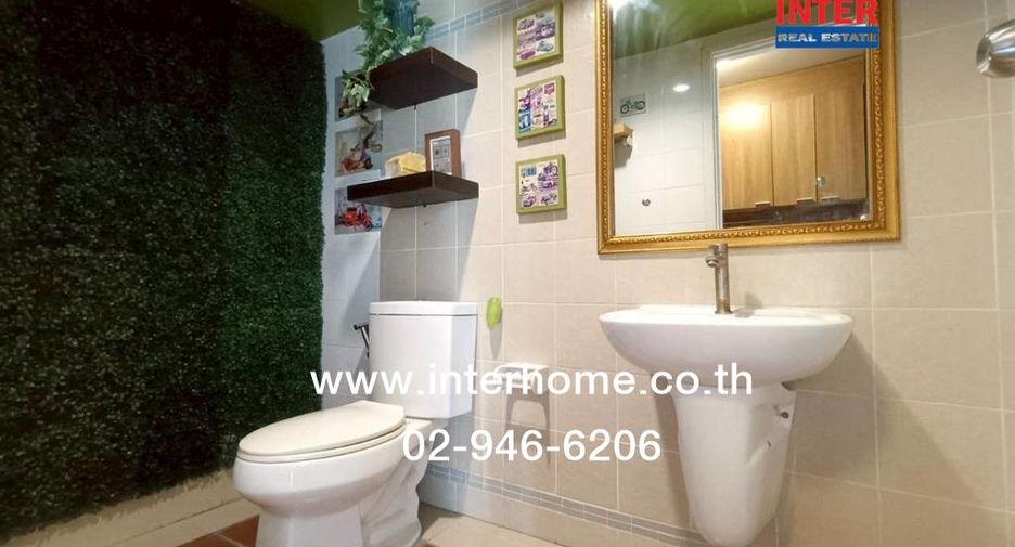 Casa adosada en venta de 3 habitaciones en Suan Luang, Bangkok