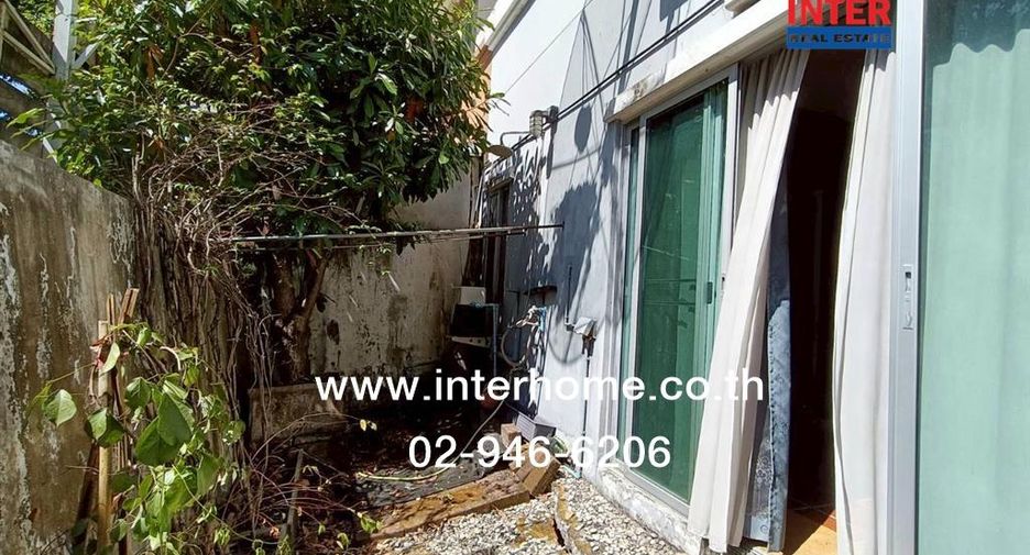 Casa adosada en venta de 3 habitaciones en Suan Luang, Bangkok
