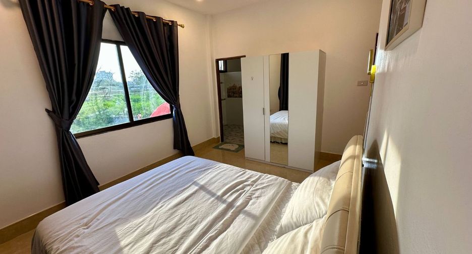 À louer 4 chambres villa à Bang Lamung, Chonburi