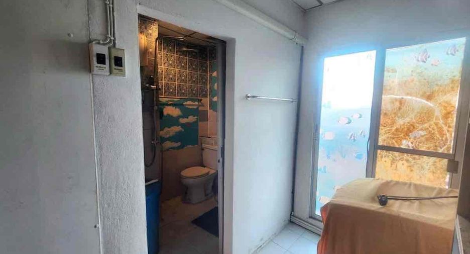 For sale 1 bed condo in Wang Thonglang, Bangkok
