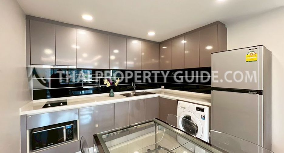 For rent 3 bedrooms apartment in Khlong Toei, Bangkok