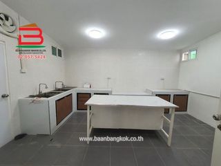 For rent and for sale 3 bedrooms townhouse in Nong Khaem, Bangkok