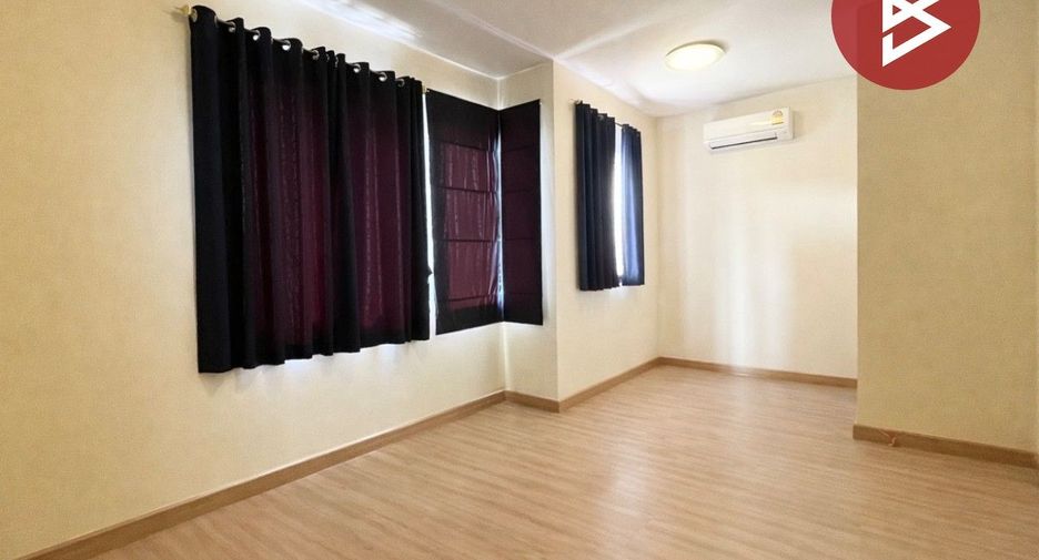 Casa adosada en venta de 4 habitaciones en Mueang Nonthaburi, Nonthaburi
