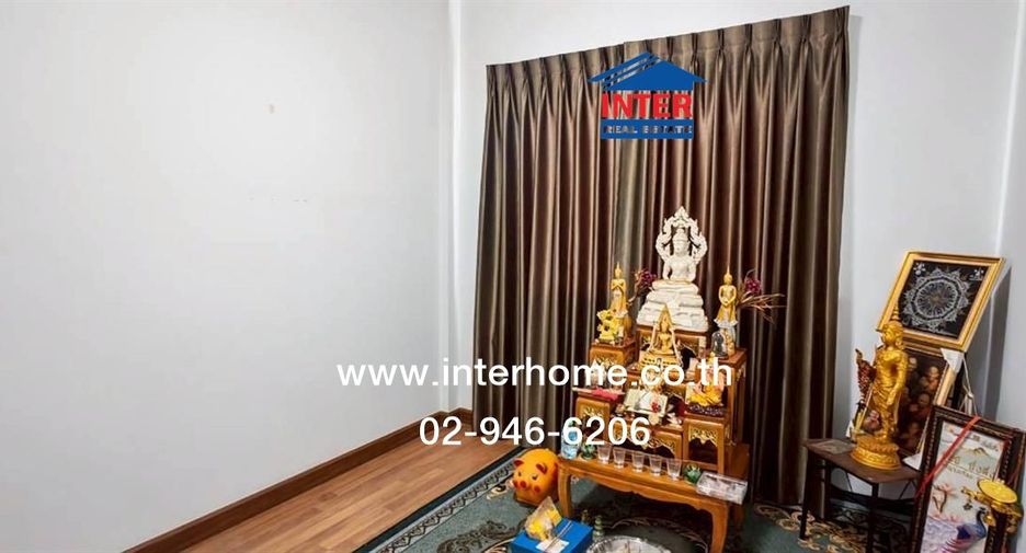出售 3 卧室 联排别墅 在 Mueang Pathum Thani, Pathum Thani