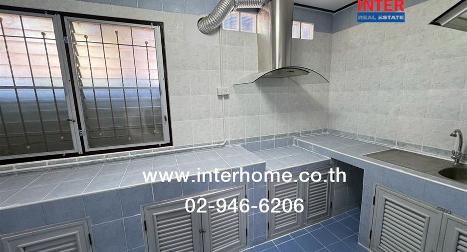 For sale 2 bedrooms townhouse in Sai Mai, Bangkok