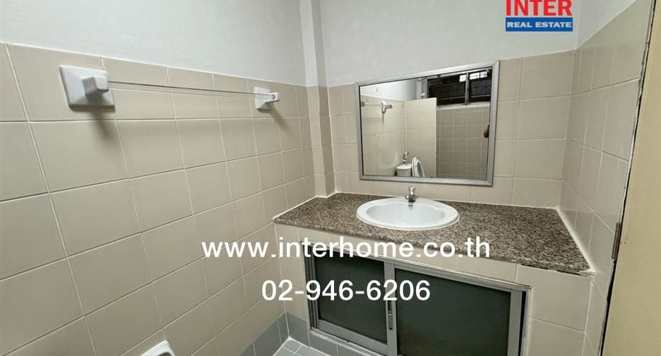 For sale 2 bedrooms townhouse in Sai Mai, Bangkok