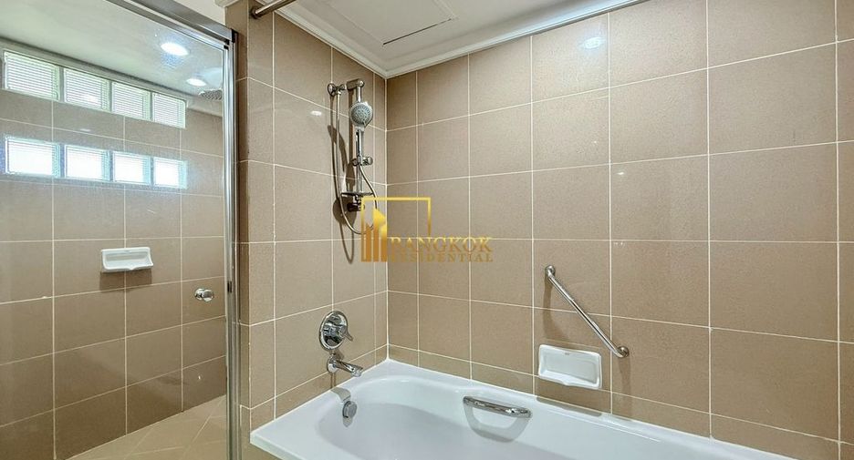 Apartamento en alquiler de 3 habitaciones en Watthana, Bangkok