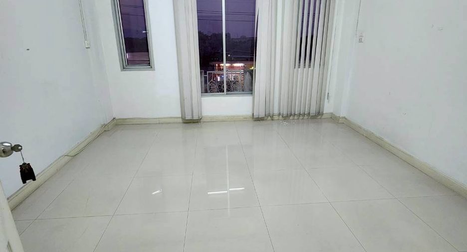 For rent and for sale 3 bedrooms retail Space in Khlong Sam Wa, Bangkok