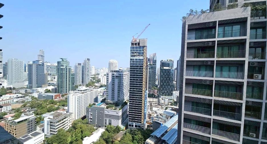 For sale 1 bed condo in Khlong Toei, Bangkok