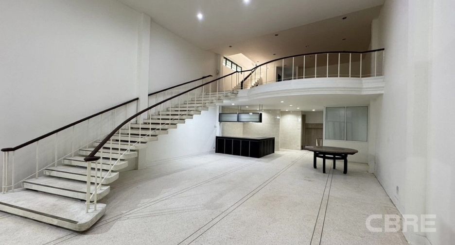 Casa adosada en venta de 2 habitaciones en Bang Rak, Bangkok