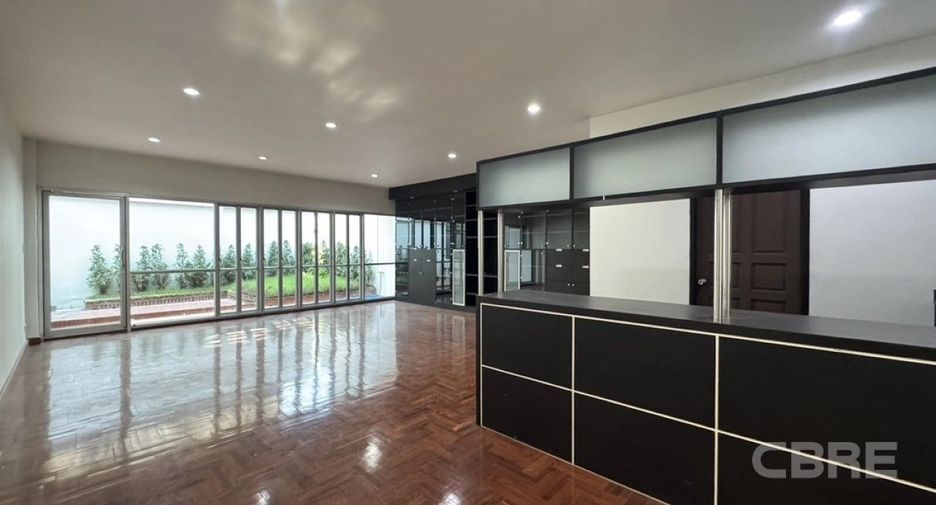 Casa adosada en venta de 2 habitaciones en Bang Rak, Bangkok