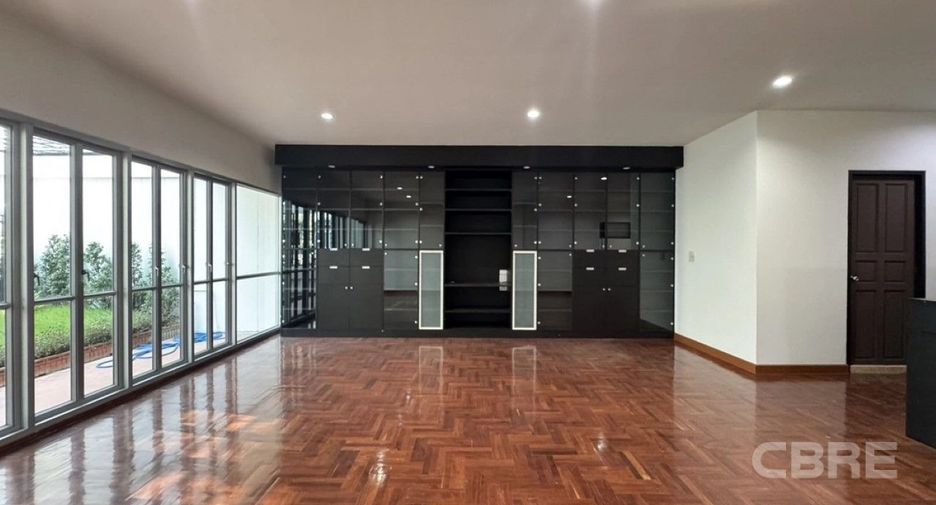 Casa adosada en venta de 2 habitaciones en Bang Rak, Bangkok