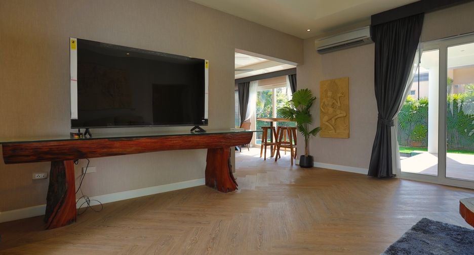 Casa en alquiler y en venta de 3 habitaciones en Bang Lamung, Chonburi