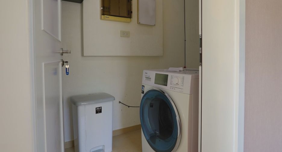 Casa en alquiler y en venta de 3 habitaciones en Bang Lamung, Chonburi