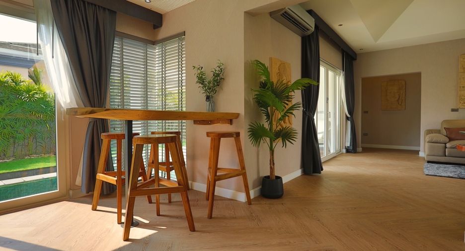 Casa en alquiler y en venta de 3 habitaciones en Bang Lamung, Chonburi