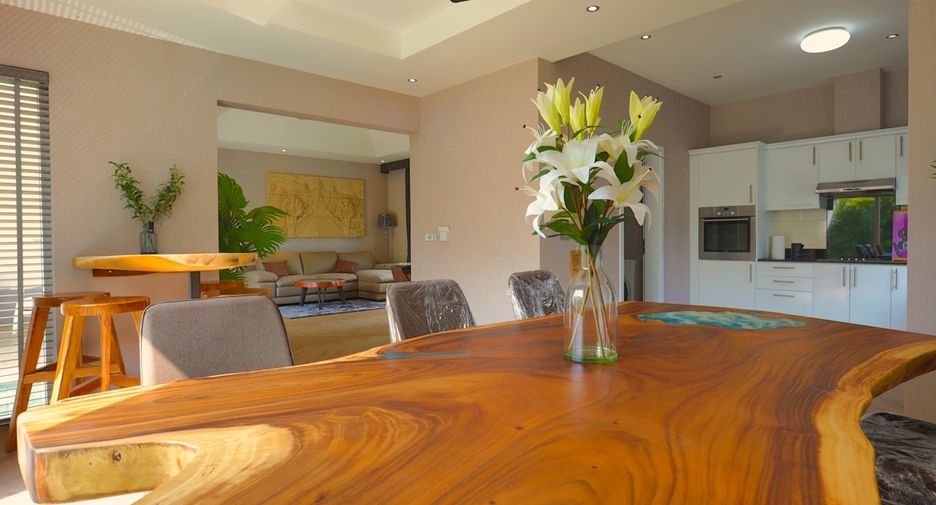 Casa en alquiler y en venta de 3 habitaciones en Bang Lamung, Chonburi
