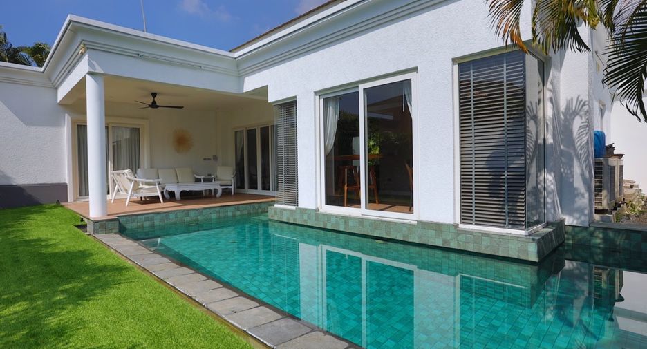 Casa en alquiler y en venta de 3 habitaciones en Bang Lamung, Chonburi
