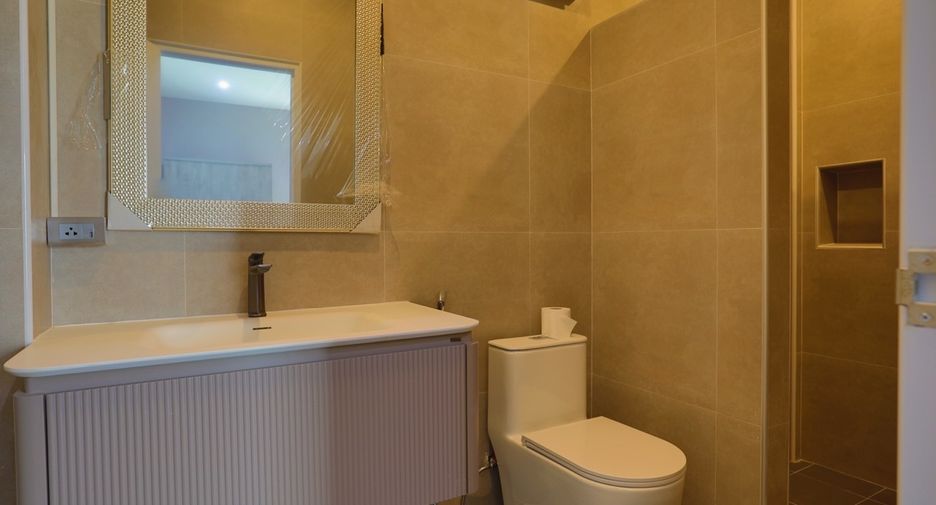 Casa en alquiler y en venta de 3 habitaciones en Bang Lamung, Chonburi