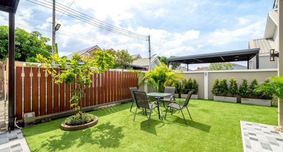 Haus zum Kauf mit 3 Zimmer in Bang Lamung, Chonburi