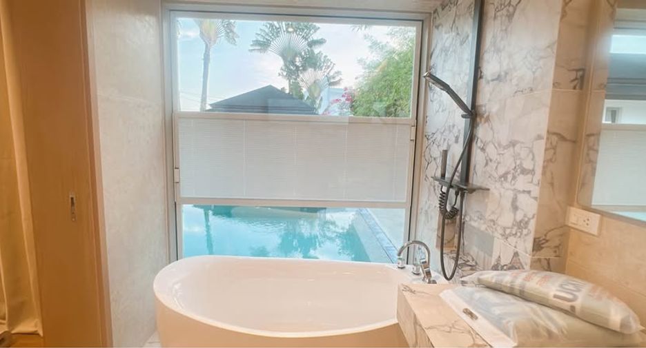 For rent 5 bedrooms villa in Thalang, Phuket