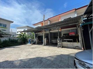 For sale 1 bed townhouse in Tha Takiap, Chachoengsao