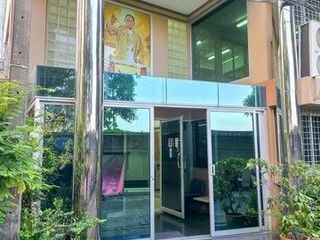 出租 1 卧室 办公室 在 Khlong Toei, 曼谷