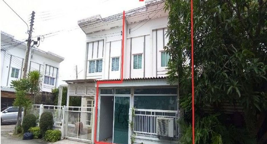 For sale 1 bed townhouse in Tha Takiap, Chachoengsao