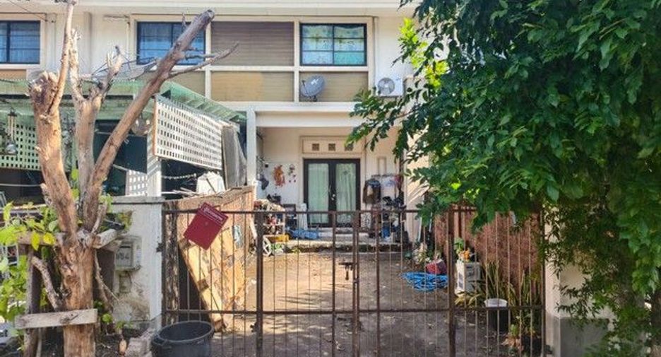 For sale 1 bed townhouse in Tha Takiap, Chachoengsao