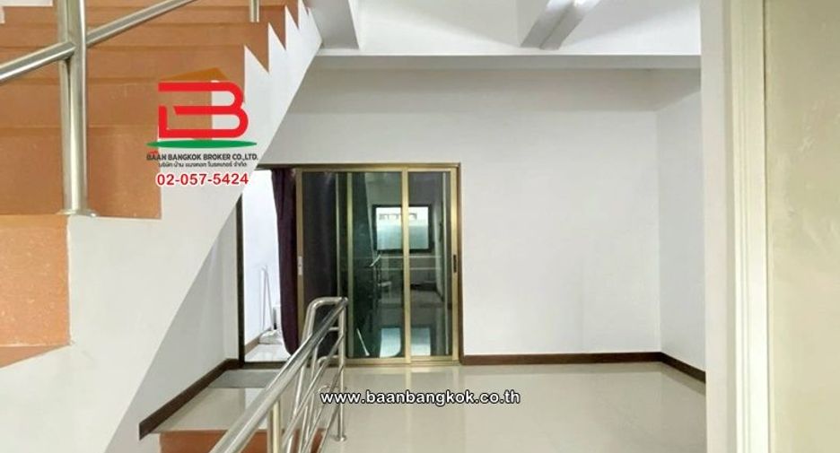 出售 2 卧室 商业空间 在 Khlong Luang, Pathum Thani