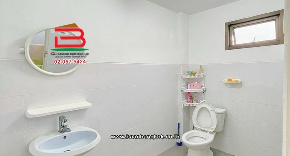 出售 2 卧室 商业空间 在 Khlong Luang, Pathum Thani