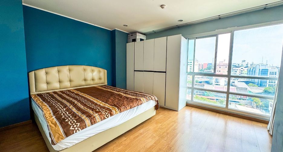 For rent and for sale 1 bed condo in Huai Khwang, Bangkok