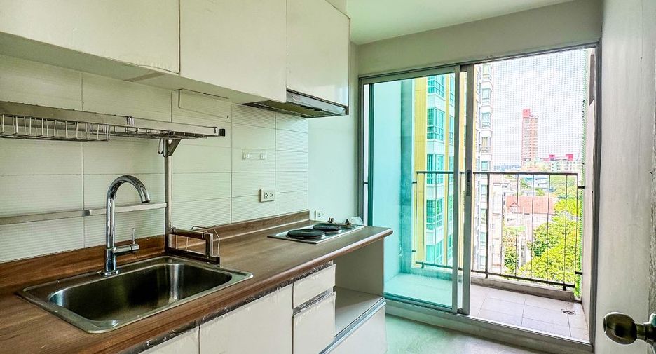 For rent and for sale 1 bed condo in Huai Khwang, Bangkok