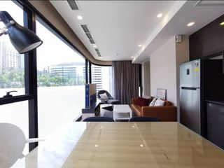 Condo en alquiler de 2 habitaciones en Khlong Toei, Bangkok