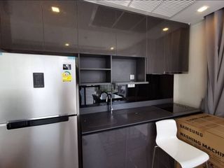 Condo en alquiler de 2 habitaciones en Khlong Toei, Bangkok
