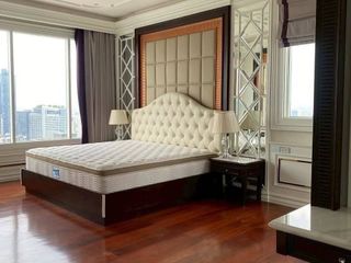 Condo en alquiler y en venta de 5 habitaciones en Watthana, Bangkok