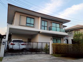 Haus zum Kauf mit 4 Zimmer in Sai Mai, Bangkok