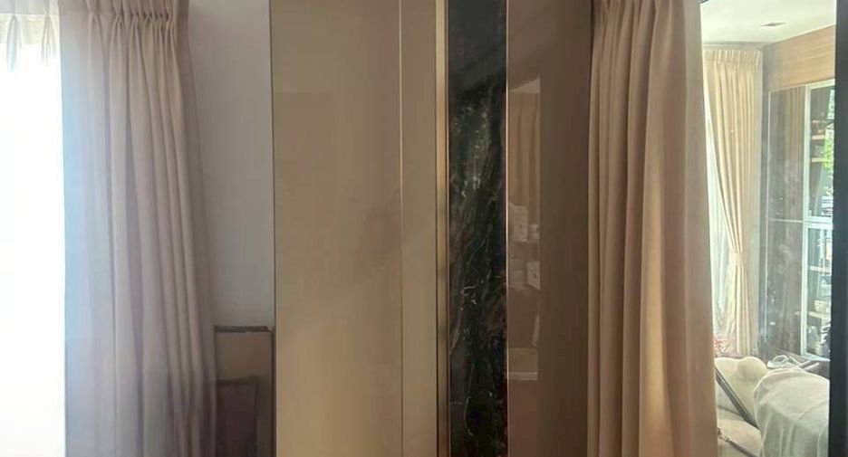 For sale 4 bedrooms house in Sai Mai, Bangkok