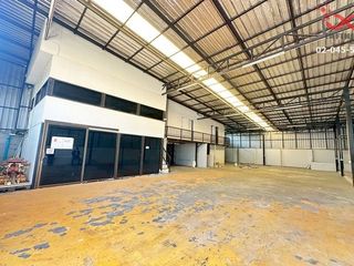 Almacén en venta de 3 habitaciones en Mueang Nonthaburi, Nonthaburi