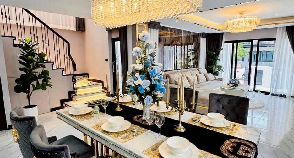 Villa zum Kauf mit 4 Zimmer in Bang Lamung, Chonburi