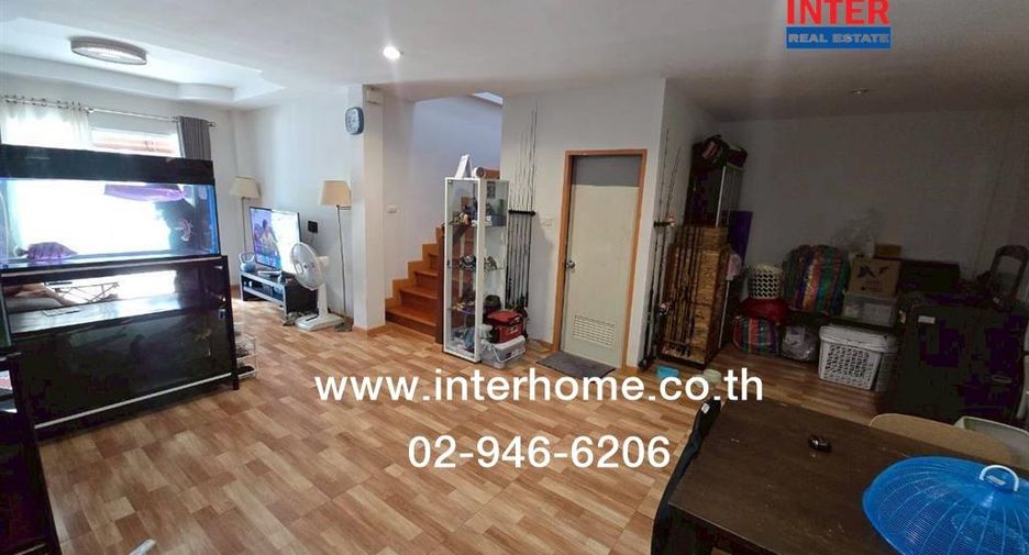 For sale 3 bedrooms townhouse in Lat Krabang, Bangkok