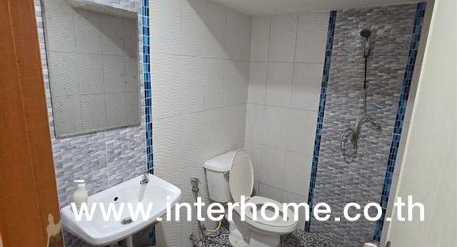 For sale 3 bedrooms townhouse in Lat Krabang, Bangkok