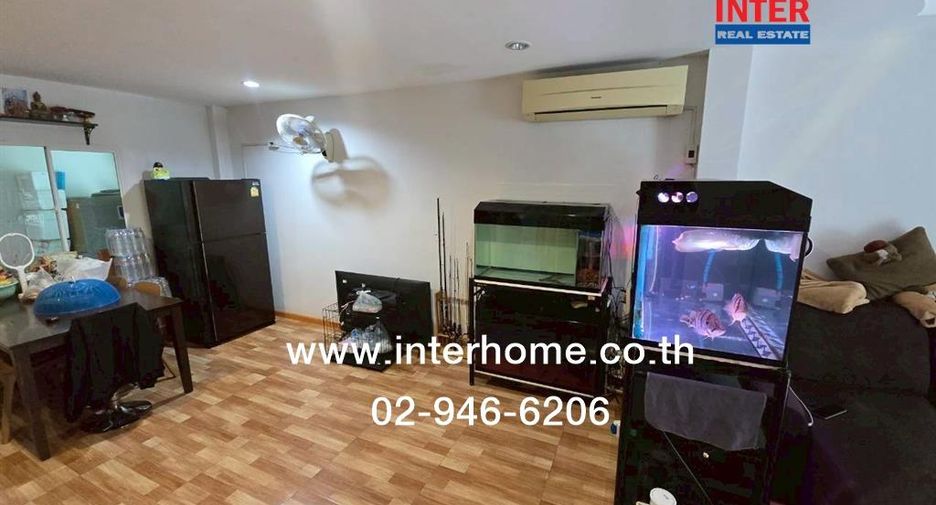 For sale 3 bedrooms townhouse in Lat Krabang, Bangkok