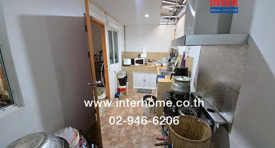 For sale 3 bedrooms townhouse in Lat Krabang, Bangkok