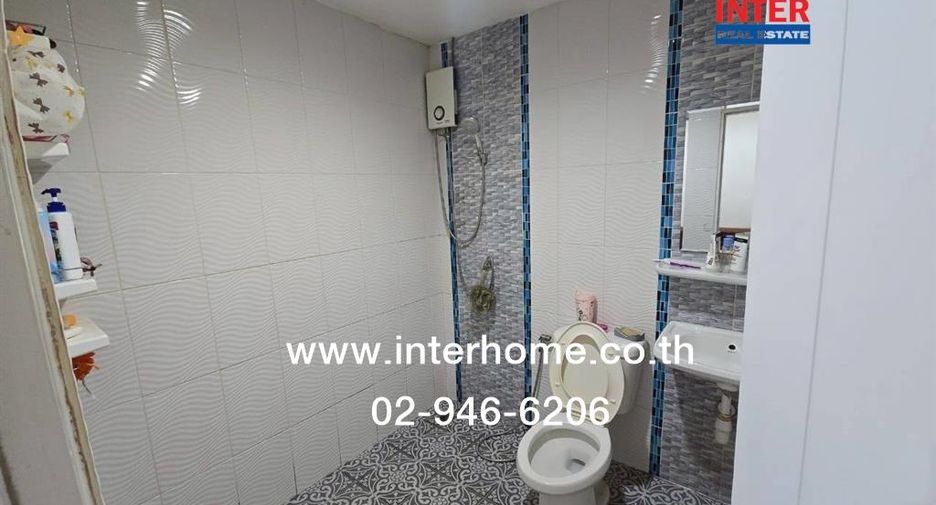 For sale 3 bedrooms townhouse in Lat Krabang, Bangkok
