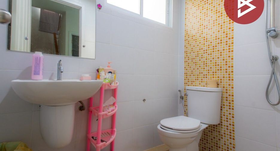 For sale 3 bedrooms house in Mueang Samut Prakan, Samut Prakan